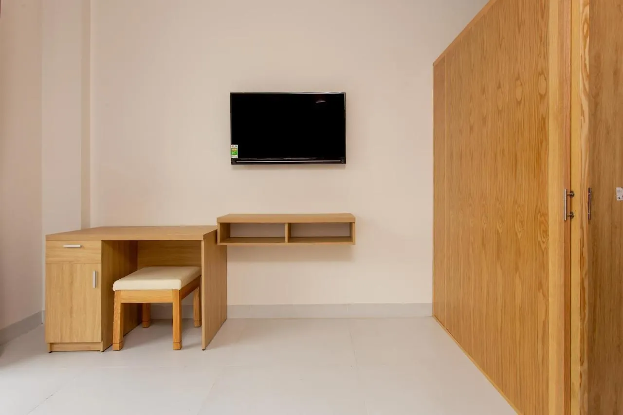 Oyo 1041 Hien Luong Hotel & Apartment Da Nang 2*,